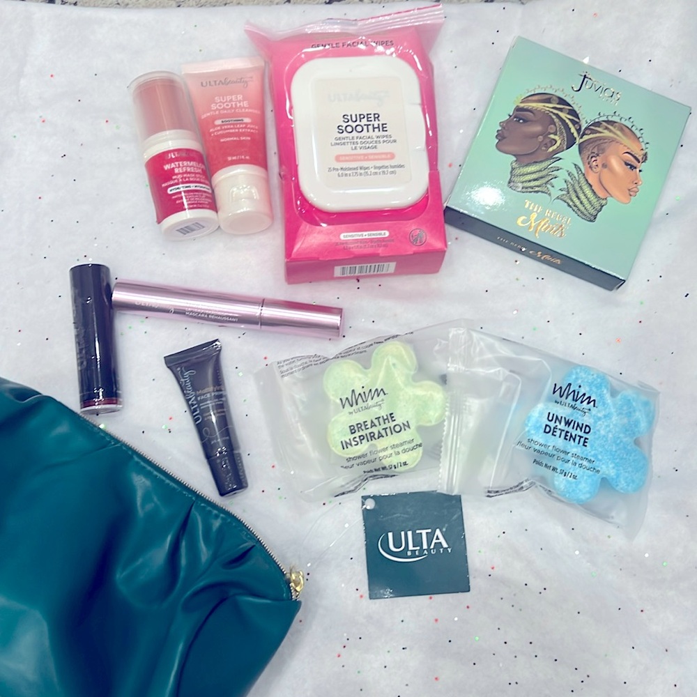 New! Ulta Beauty Makeup Bag Bundle (11) beauty items